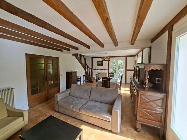 Vente                                                      Maison
                        
                     7 pièces                      161 m2                     à Gisors