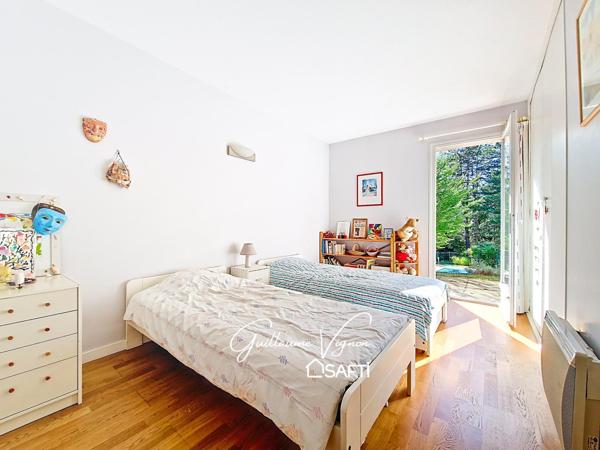 Belle maison avec jardin luxuriant de 3425m2