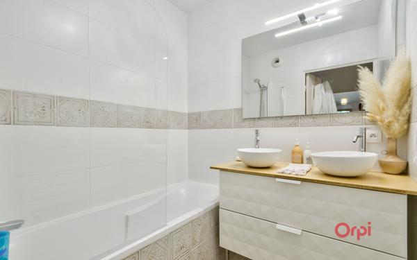 Appartement à vendre    3 pièces • 60,61 m2 Tassin-la-Demi-Lune