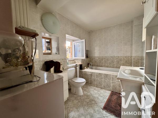 Maison à vendre 8 pièces 230 m² Sury-ès-Bois
