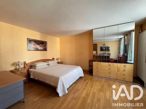 Maison à vendre 8 pièces 230 m² Sury-ès-Bois