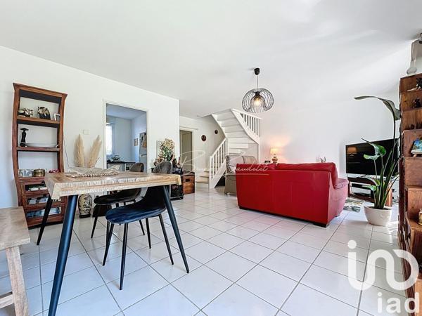 Maison 4 pièces de 87 m² à Créon (33670)