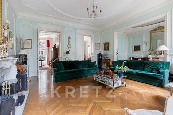 Appartement de réception proche du Parc Monceau et de la Mairie du 8ème