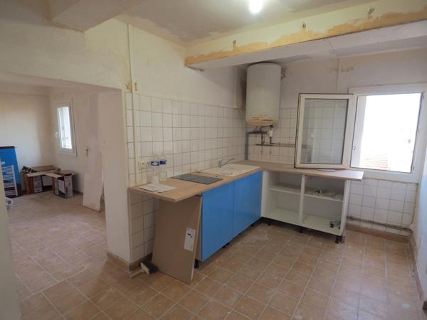 Carpentras (84200) Beau T2 renta 10% avec vue en cours de rénovation