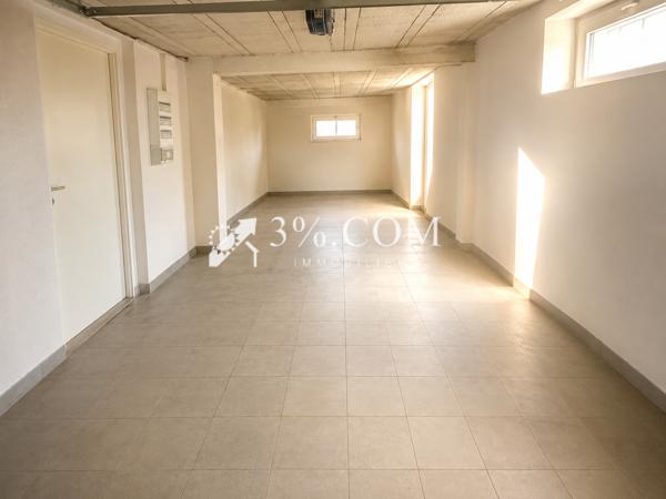 Maison
                                                                                                                                                                                                                                                                                                                        6 pièce(s)                                                                                                                                                                                                          3 chambre(s)                                                                                                                                                                                                          143  m²
