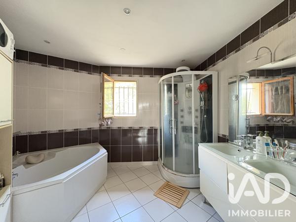 Maison à vendre 6 pièces 140 m² Ambarès-et-Lagrave