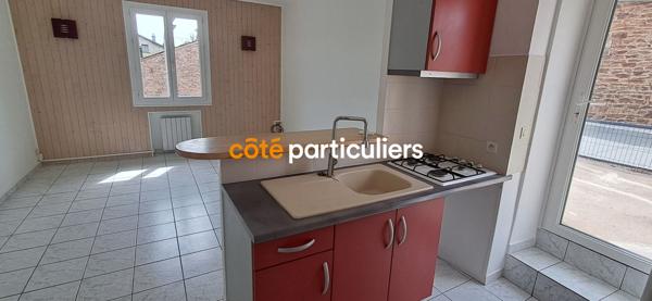 Location Appartement56 m² - 3 Pièces - FLAVIN (12450)