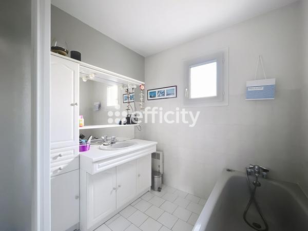 Maison 3 pièces - 77 m²