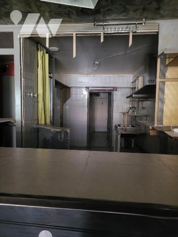 VIENNE. 32 Place Saint Louis.