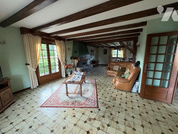 MAISON 164 m² avec 300 m² de surfaces annexes sur 5280 m² de terrain constructible
