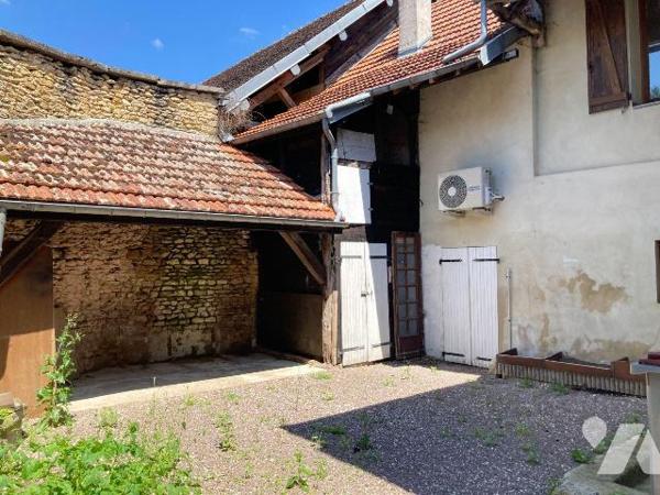 Corps de ferme à vendre à Virey sous Bar (10260), Aube. ANCIEN CORPS DE FERME AVEC DEPENDANCES,...