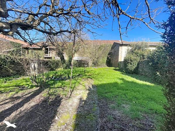 Maison 45 000 € Bellac 4 p 105 m² DPE F