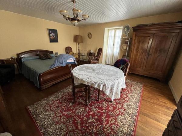 Maison à vendre 575 850 € Sainte-Féréole 5 p 112 m² DPE F