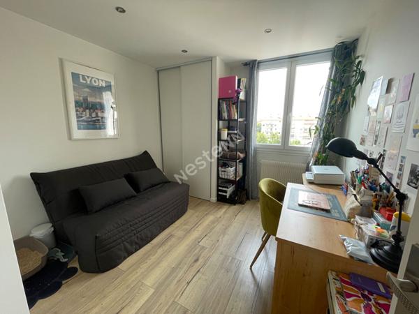 VILLEURBANNE, LES GRATTE-CIEL | T4 DE 70 M² AVEC BALCON, CAVE ET STATIONNEMENT PARTAGÉ