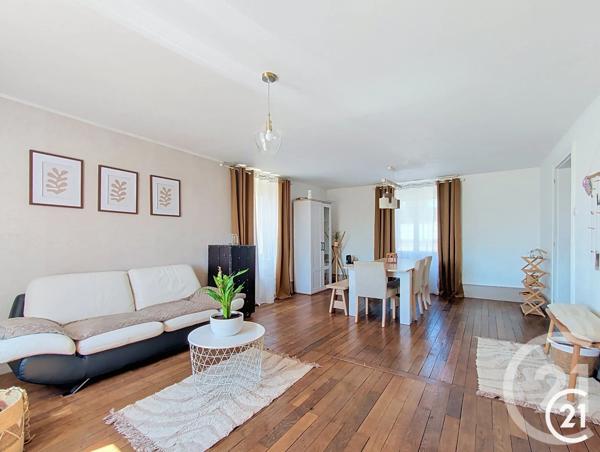 Appartement F4 à vendre  4 pièces - 116 m 2   HERICOURT  - 70