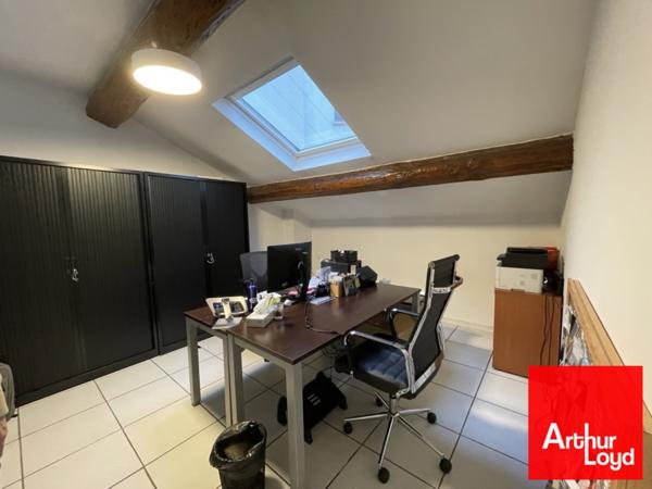 Bureaux à louer Montpellier centre immeuble haussmannien avec terrasse