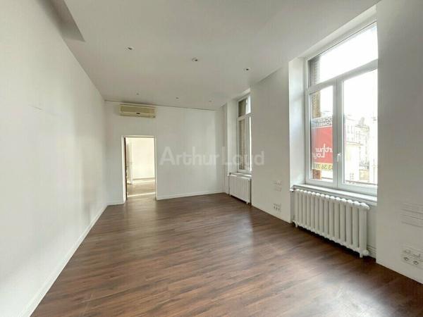 BUREAUX à LOUER de 161 m²