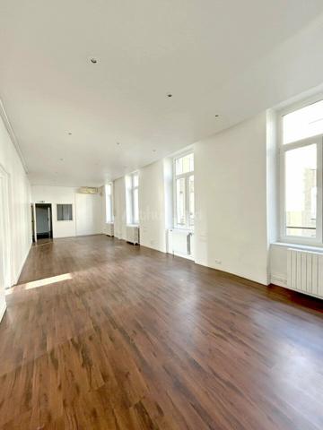 BUREAUX à LOUER de 161 m²