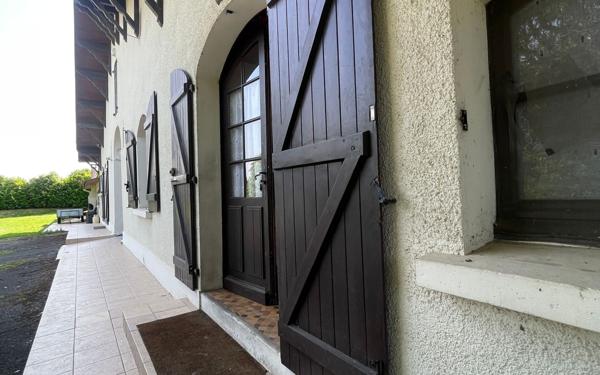 Maison à vendre    8 pièces • 200 m2 Saugnac-et-Cambran