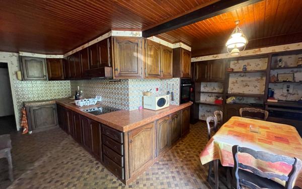 Maison à vendre    8 pièces • 200 m2 Saugnac-et-Cambran