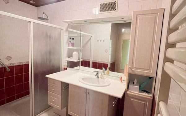 Maison à vendre    8 pièces • 200 m2 Saugnac-et-Cambran