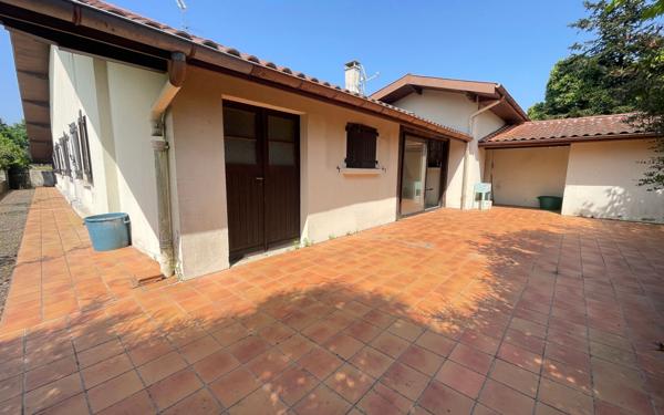 Maison à vendre    8 pièces • 200 m2 Saugnac-et-Cambran