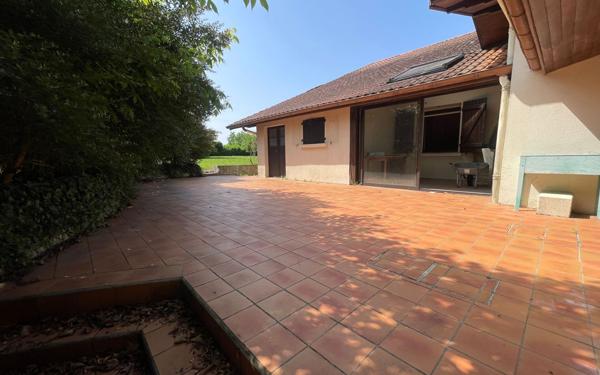 Maison à vendre    8 pièces • 200 m2 Saugnac-et-Cambran