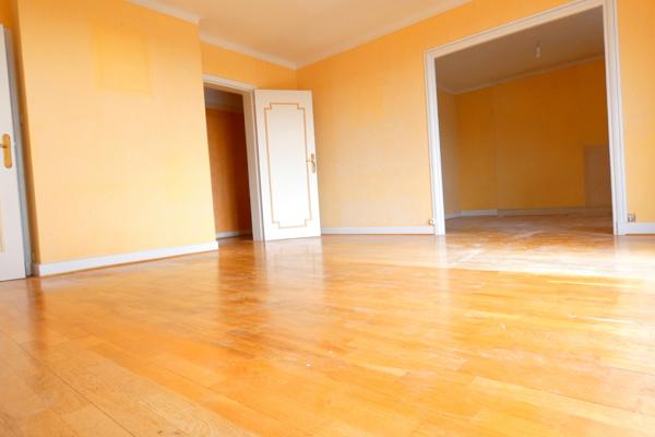 T3 LUMINEUX ASCENSEUR BALCON GARAGE  Aurillac (15000)