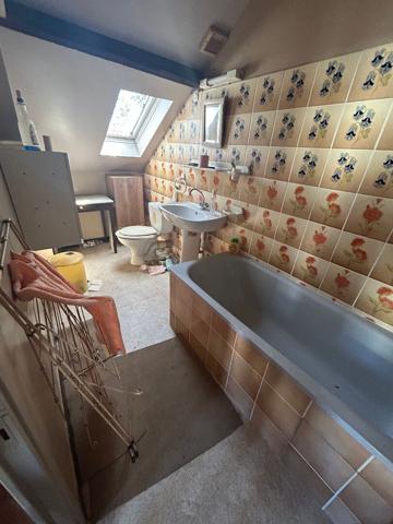 Immeuble
        
        - 144 m² 162 000 € *