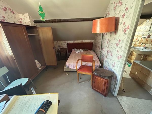 Immeuble
        
        - 144 m² 162 000 € *