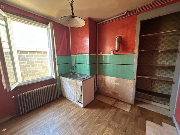Immeuble
        
        - 144 m² 162 000 € *