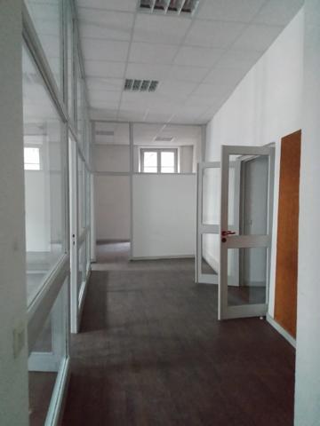 Dpt Savoie (73), à louer CHAMBERY locaux de 188 m²