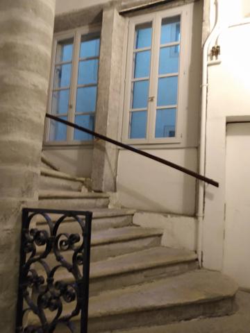 Dpt Savoie (73), à louer CHAMBERY locaux de 188 m²