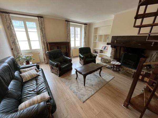 Immeuble à vendre 161 000 € Saint-Yrieix-la-Perche 285 m² DPE D