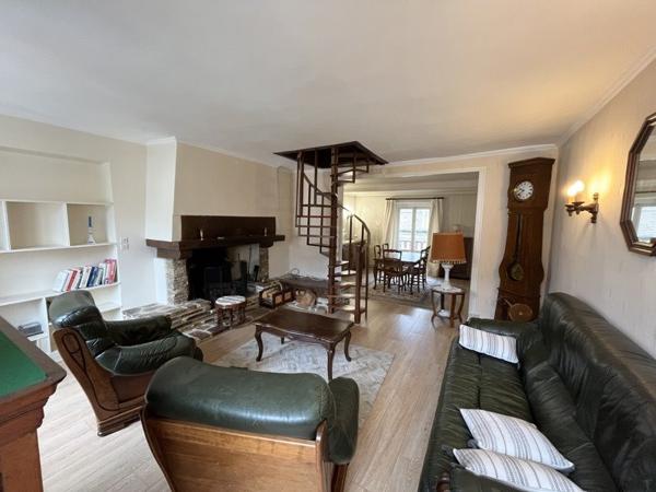 Immeuble à vendre 161 000 € Saint-Yrieix-la-Perche 285 m² DPE D