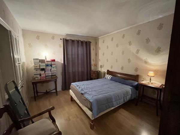 Immeuble à vendre 161 000 € Saint-Yrieix-la-Perche 285 m² DPE D