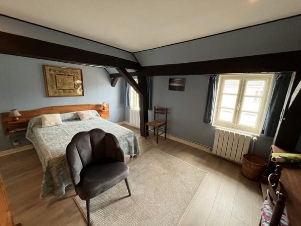 Immeuble à vendre 161 000 € Saint-Yrieix-la-Perche 285 m² DPE D