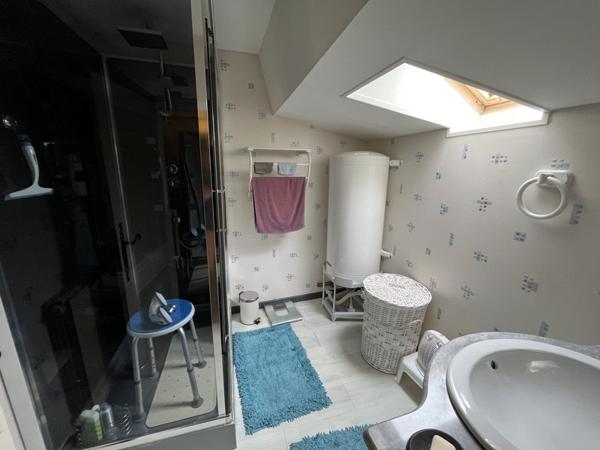 Immeuble à vendre 161 000 € Saint-Yrieix-la-Perche 285 m² DPE D