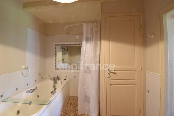 Maison en pierre de 4 chambres