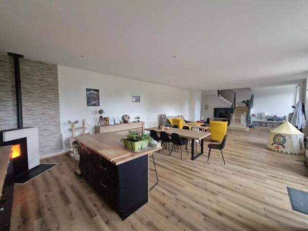 Vente                                                      Maison
                        
                                         270 m2                     à Gisors