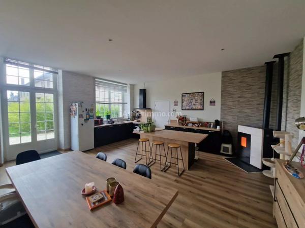 Vente                                                      Maison
                        
                                         270 m2                     à Gisors