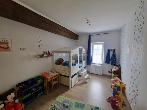 Vente                                                      Maison
                        
                                         270 m2                     à Gisors