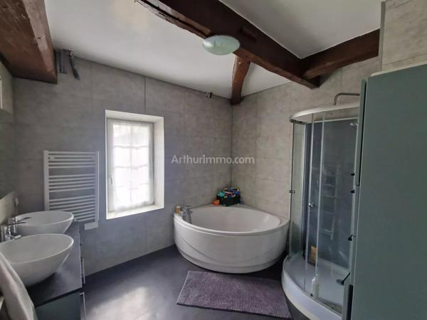 Vente                                                      Maison
                        
                                         270 m2                     à Gisors