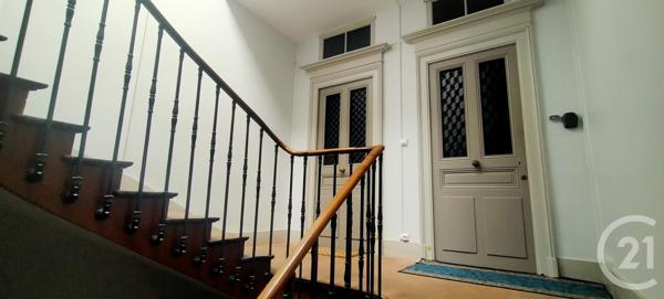 Appartement T3 à vendre  3 pièces - 84,31 m2 LONS LE SAUNIER - 39