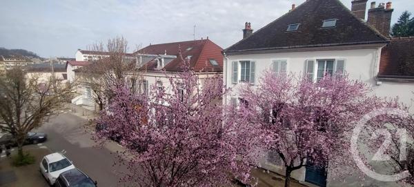 Appartement T3 à vendre  3 pièces - 84,31 m2 LONS LE SAUNIER - 39