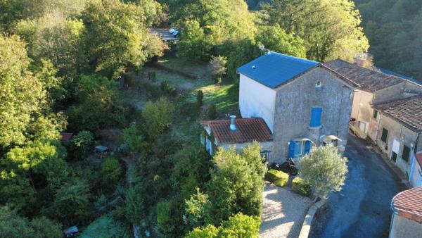 Maison avec jardin et terrasses vendue louée