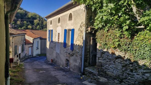 Maison avec jardin et terrasses vendue louée