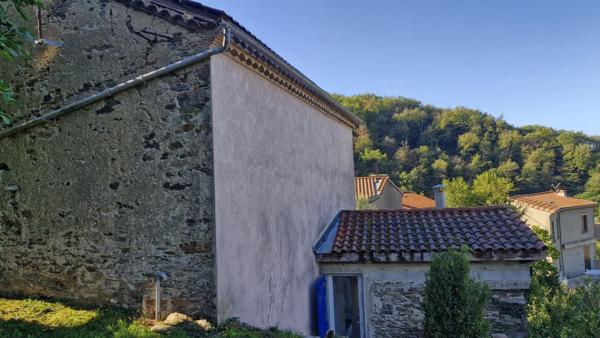 Maison avec jardin et terrasses vendue louée