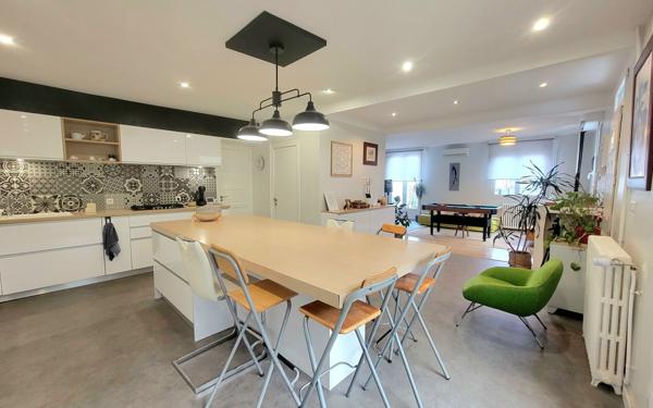 Appartement à vendre    7 pièces • 200 m2 Pau