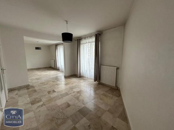 Appartement à louer 6 pièces 129.55m²